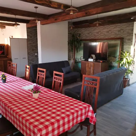 Apartmaji Gostilna Star Maln , 10 Apartment Secovlje